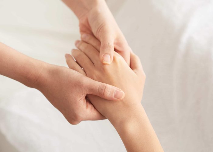 hand-massage-course-scaled